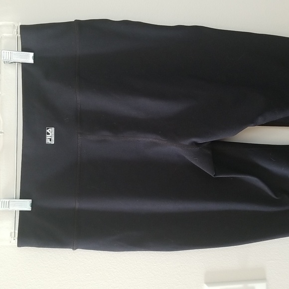 Fila Women's sport leggings with reflector strips zippers at bottom - Picture 5 of 7